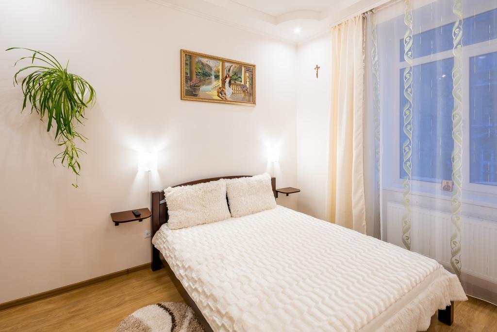 إلفيف Apartment On Khmelnytskogo Street المظهر الخارجي الصورة